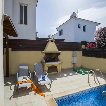 Vila At Last You Can Rent The Perfect Luxury Minutes From The Beach, Protaras 1437 Paralimni