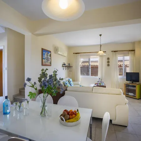 Villa At Last You Can Rent The Perfect Luxury Minutes From The Beach, Protaras 1437 Paralimni